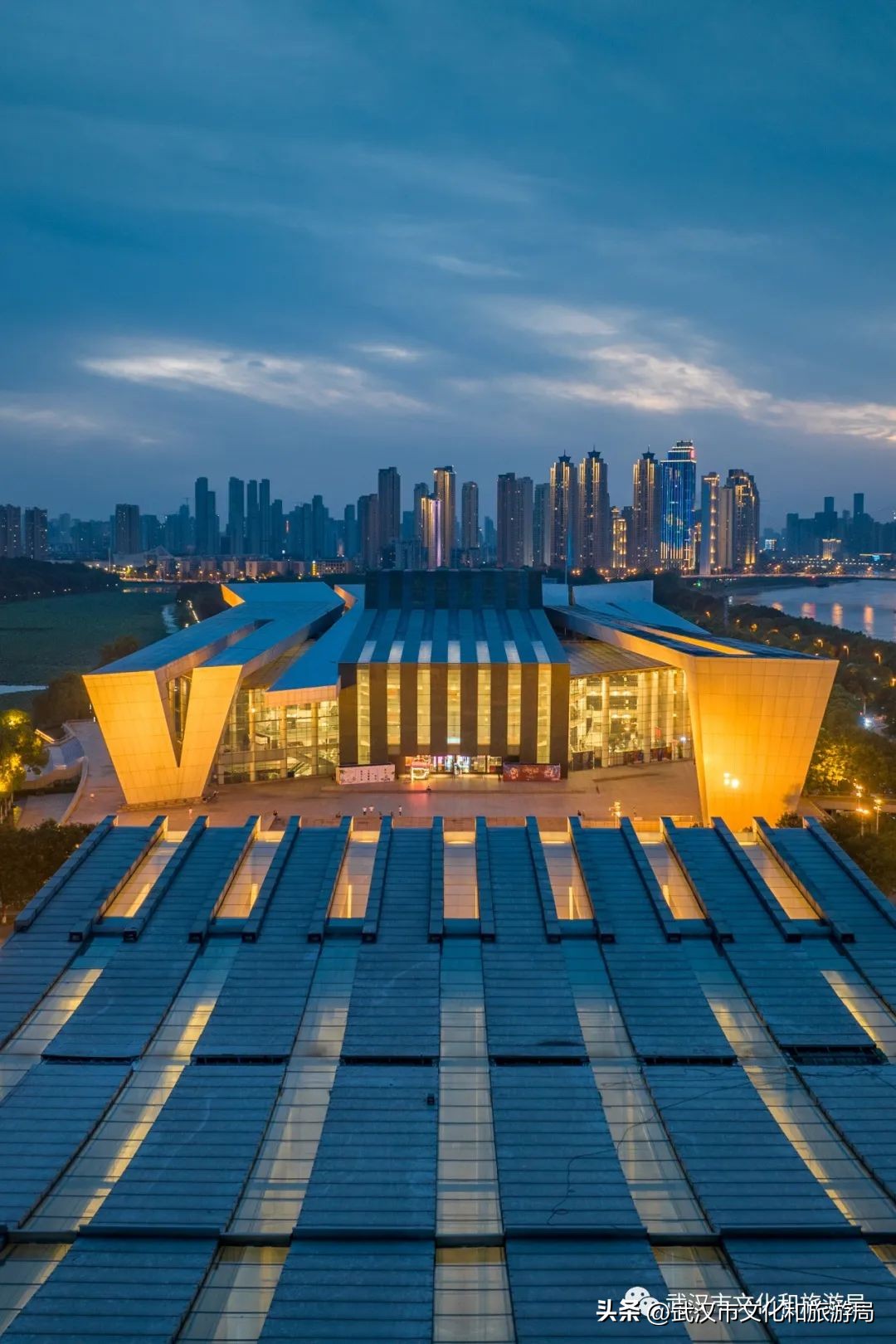 琴台:武汉艺术高地,除看剧听音乐会的隐藏玩法攻略(图4) 餐厅播放的音乐_适合餐厅播放的纯音乐_西餐厅适合播什么音乐剧